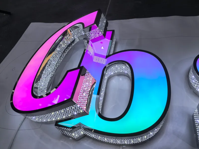 projet réel perforé à couleurs changeantes
